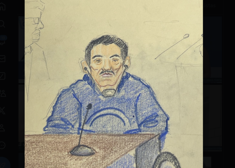 “El Mayo” Zambada se presenta ante jueza en silla de ruedas y con la frase “Carpe Diem” en su suéter